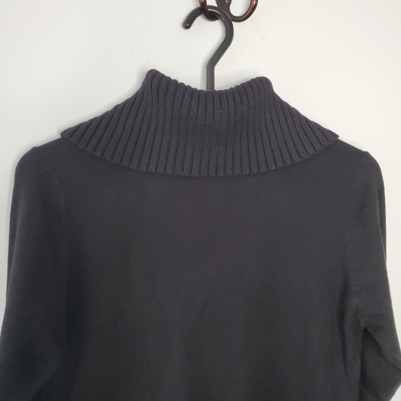 Black knit turtleneck with floral embroidery size medium - Picture 8 of 12